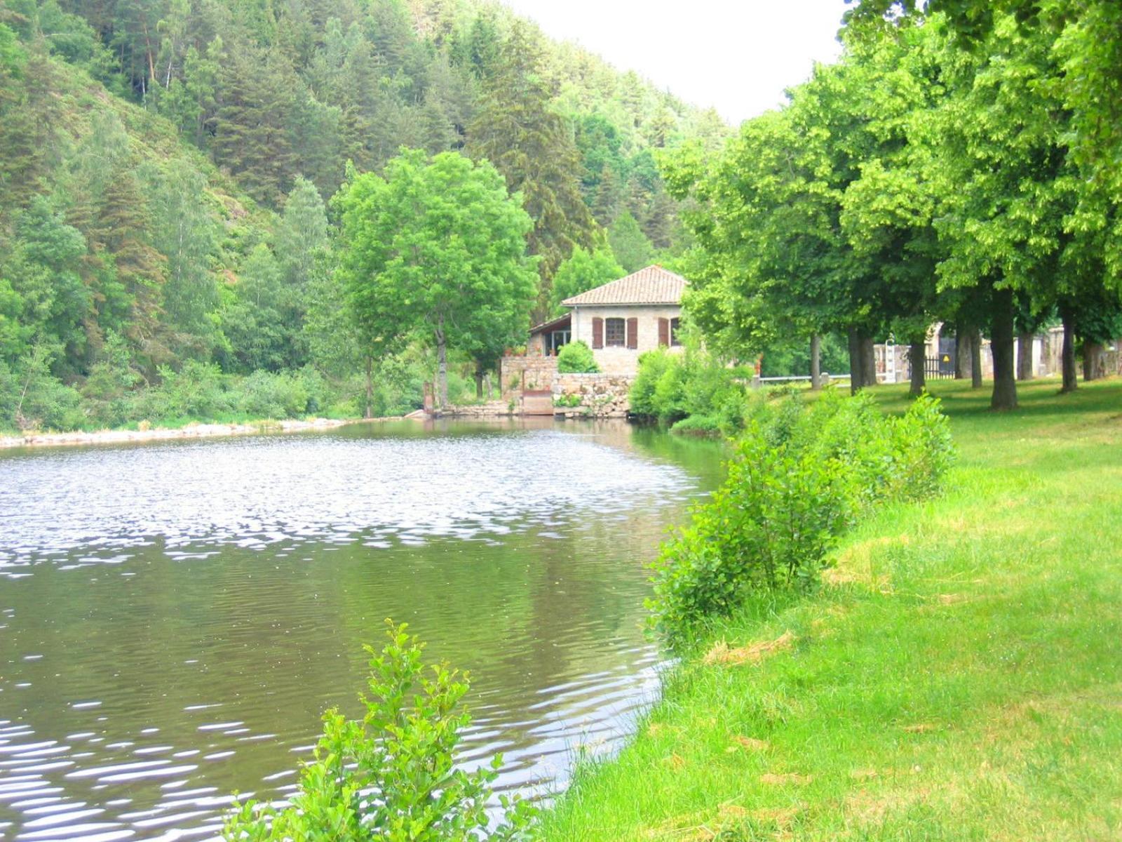 Lozere Aubrac Margeride Promo Apartamento Saint-Alban-sur-Limagnole Exterior foto